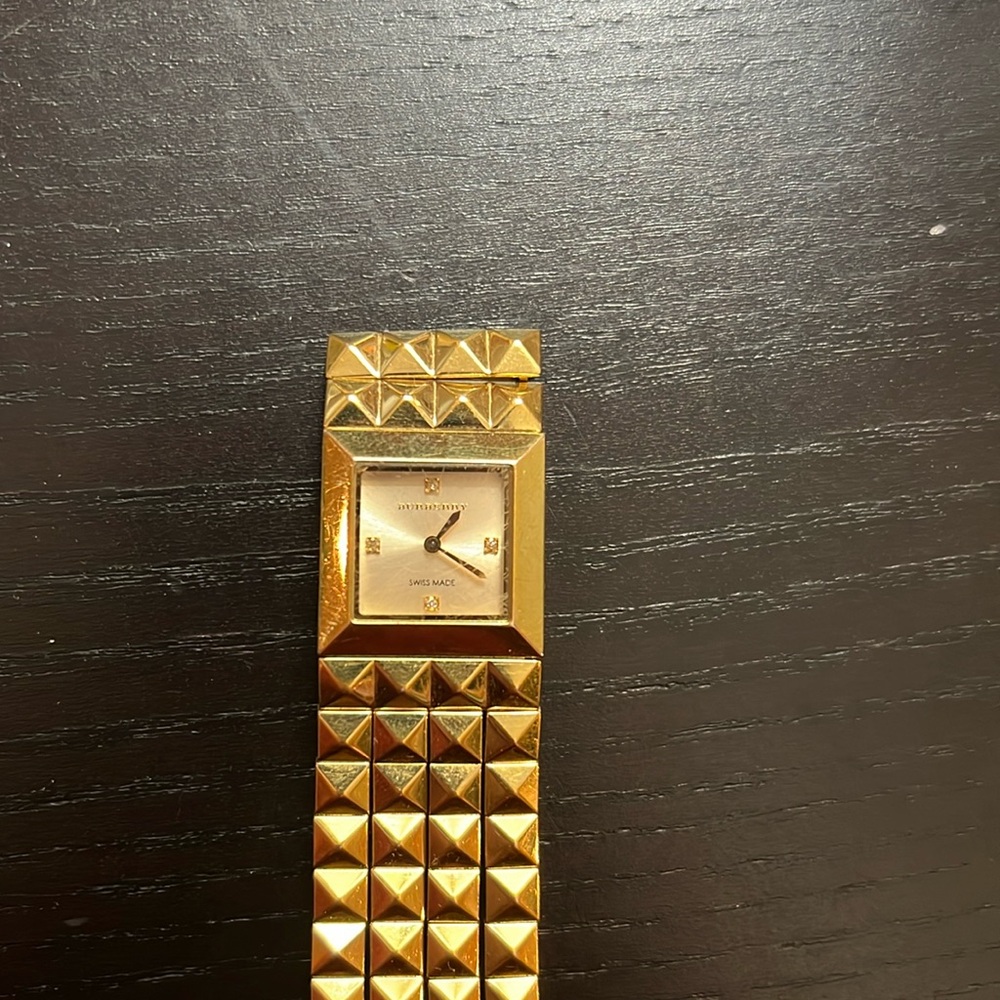 Burberry Gauntlet Woman’s Watch Model BU5351